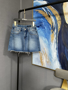 M蓝色牛仔中间水磨白高低腰牛仔短裙MA183SKT401