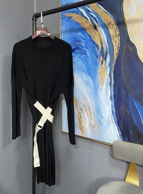 E黑色白色腰带宽松针织连衣裙EAI1UNF006