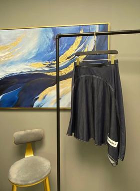 【V薏蔻】深蓝色不对称下摆半身牛仔裙M820714056E