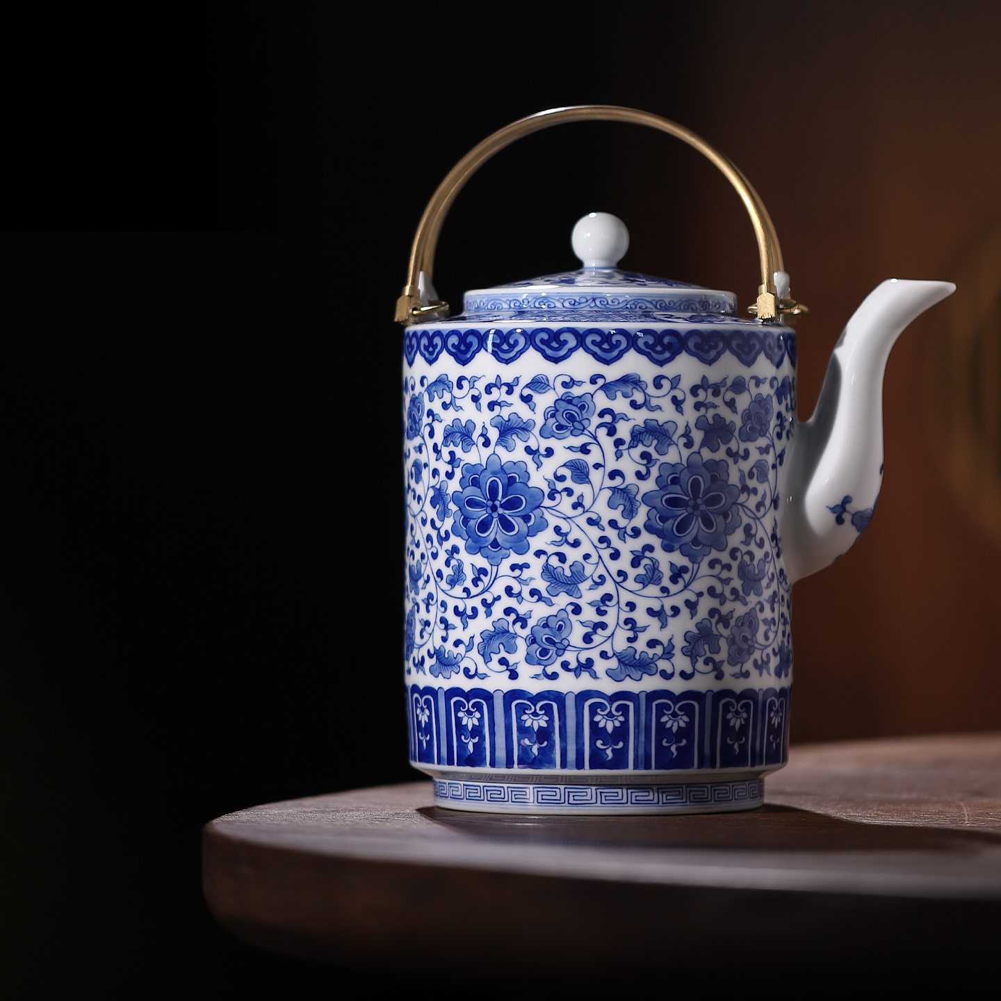 景德镇陶瓷釉下彩手绘青花茶壶