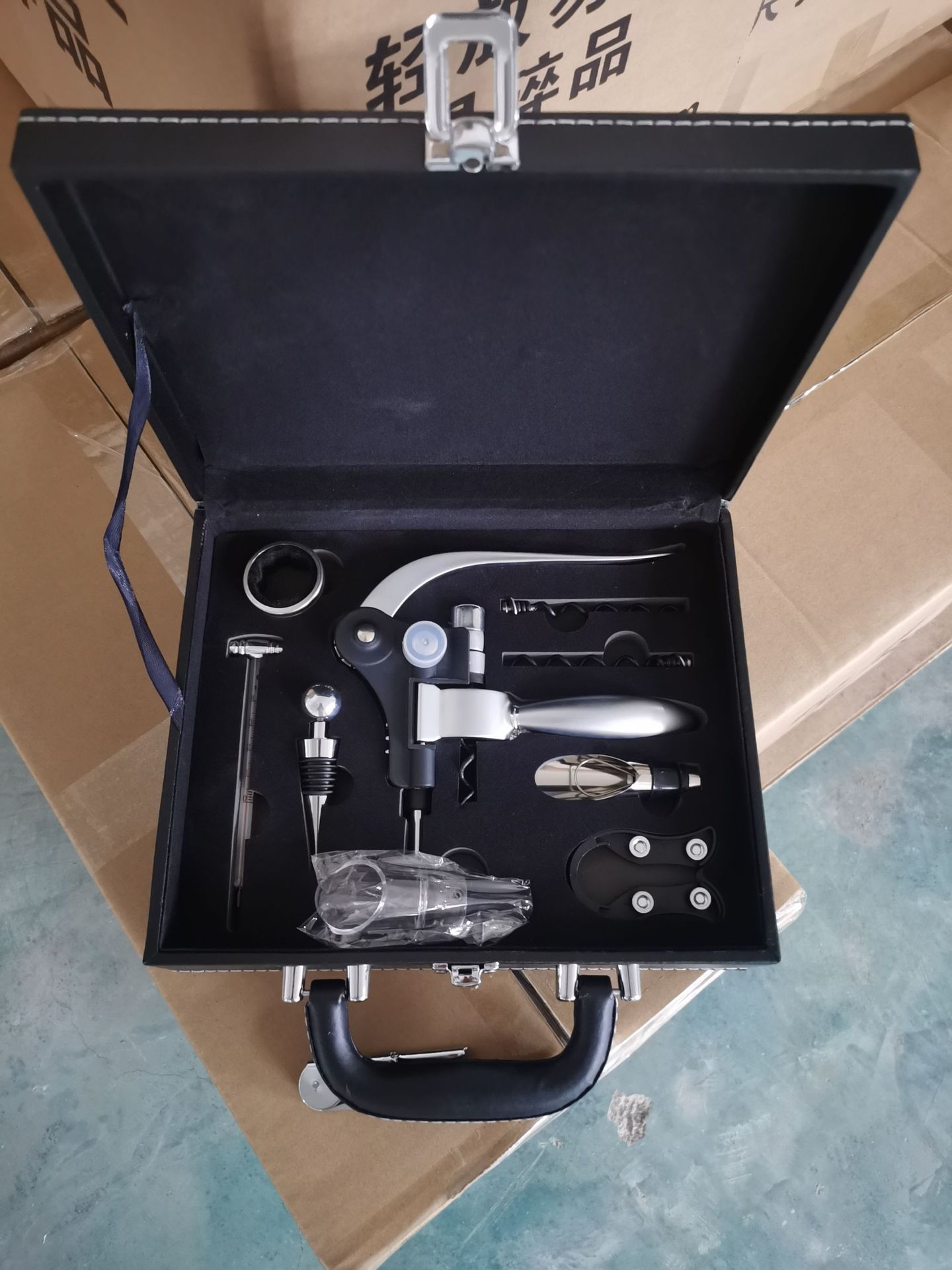 现货红酒开瓶器套装皮盒木盒开瓶器套装兔头礼品盒木盒酒具套装