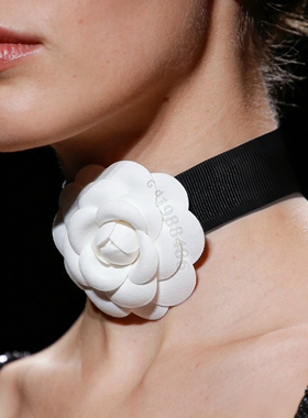 女式山茶花Jennie同款choker包邮