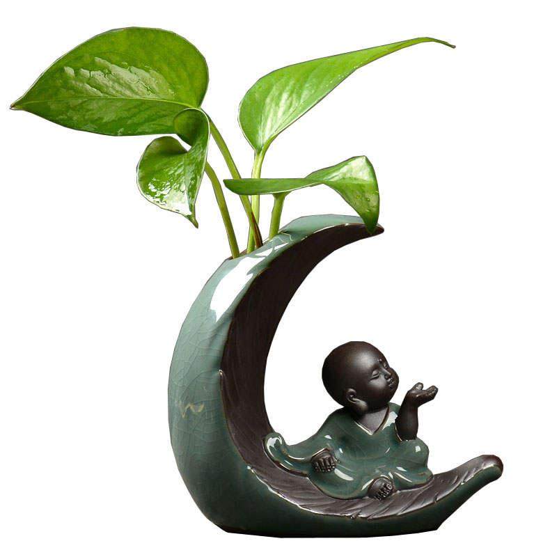 电脑上桌的装饰摆设小物件可爱男孩子房间装饰卧室创意摆件