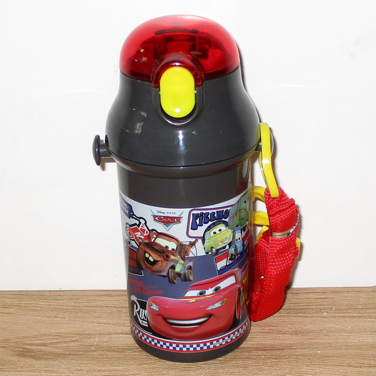 日本Disney正品Cars汽車總動員閃電麥昆 兒童背帶吸管水壺400ml