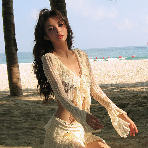 omom比基尼四件套沙滩度假