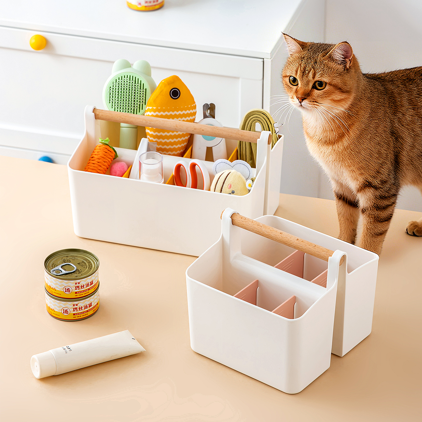 宠物用品收纳箱猫咪梳子指甲剪收纳盒分格磨牙棒遛狗牵引绳收纳筐