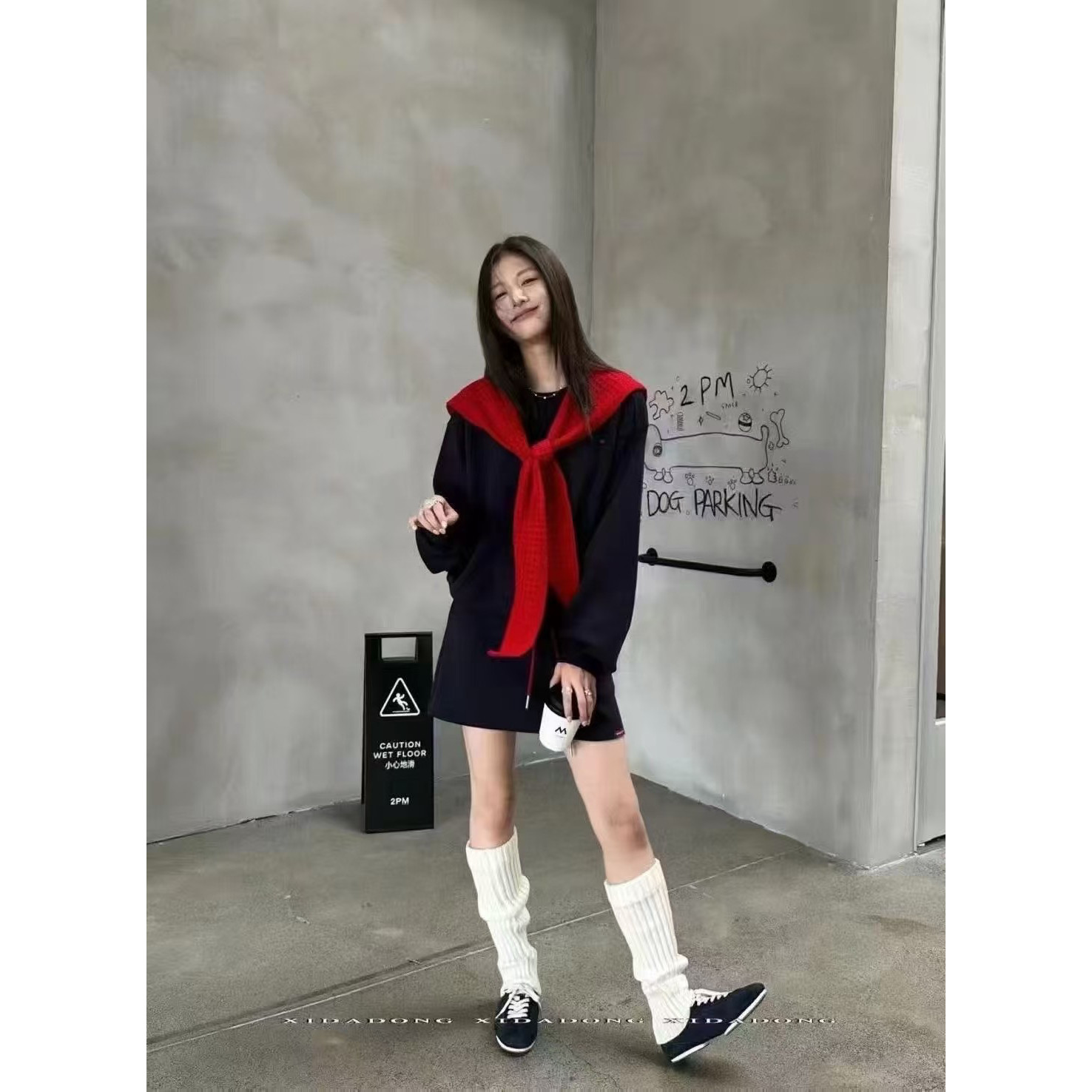 时尚减龄套装女2025春秋新款洋气显瘦上衣休闲短裤加围巾三件套