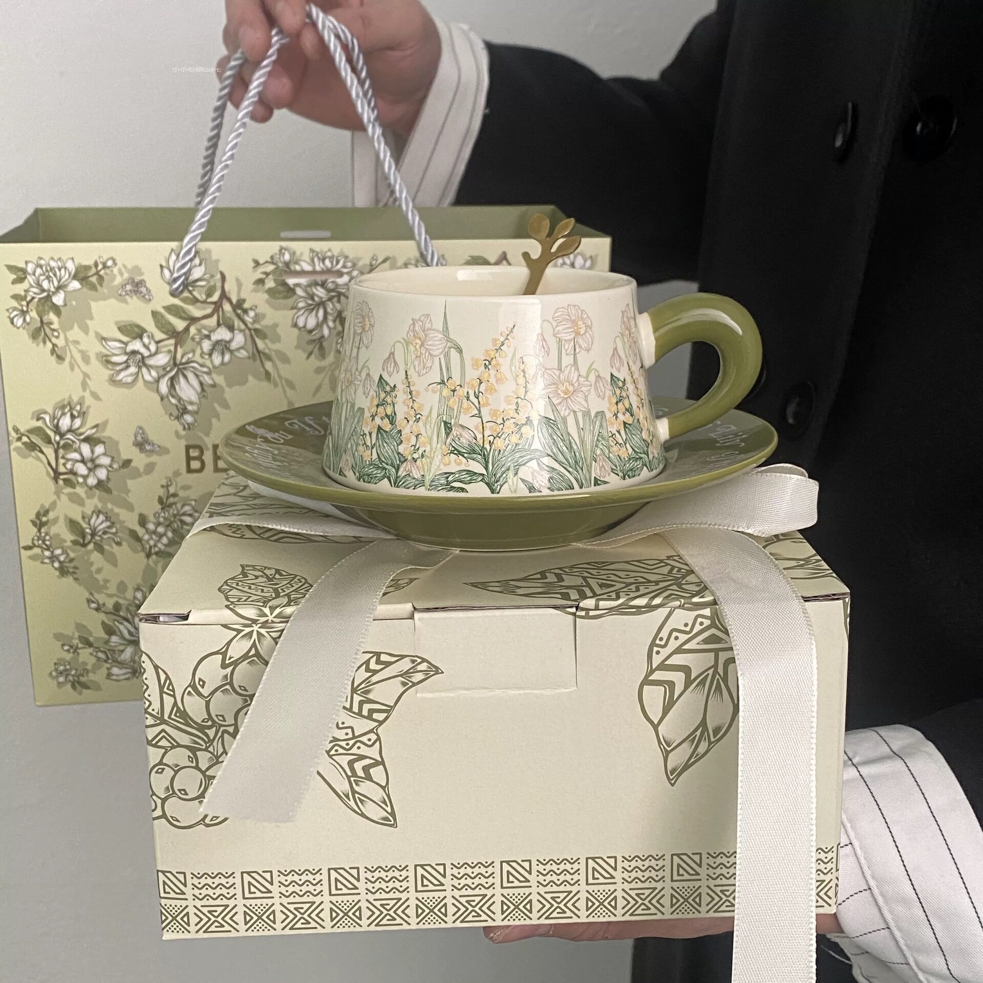 油画风铃花咖啡杯碟套装陶瓷高颜值高档精致复古女生下午茶水杯子