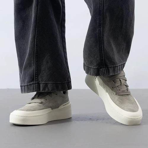 adidas复古低帮耐磨板鞋