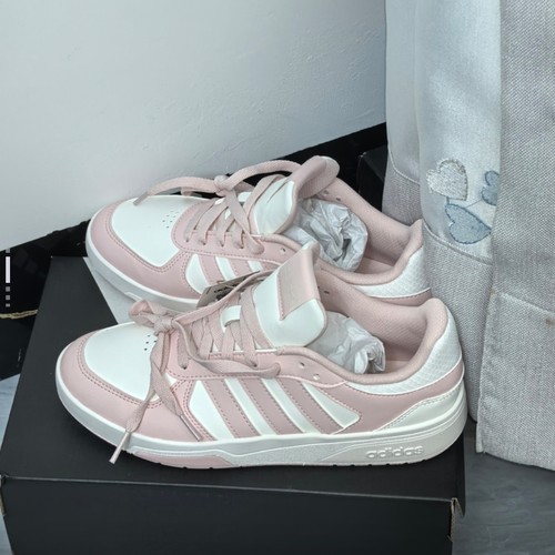 Adidas阿迪达斯COURTBEAT 男女同款低帮舒适耐磨休闲板鞋 KI6785