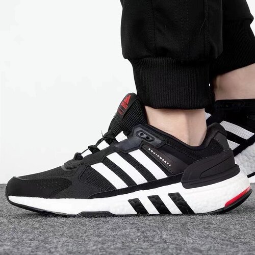 Adidas阿迪达斯男女款跑步鞋