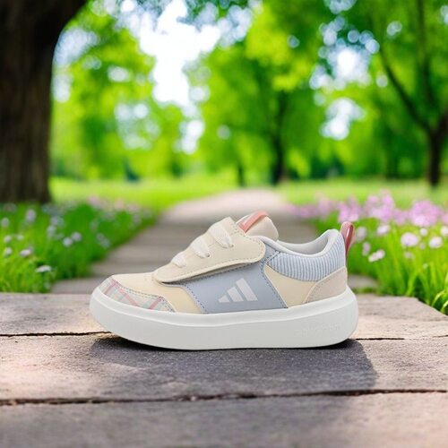 Adidas儿童低帮舒适耐磨运动鞋