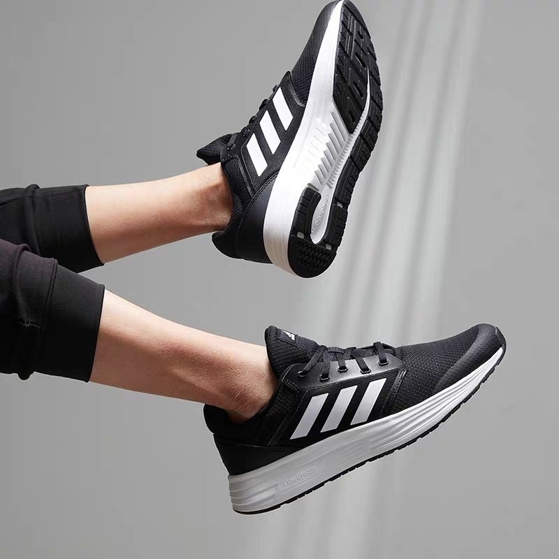 Adidas阿迪达斯男子跑步鞋