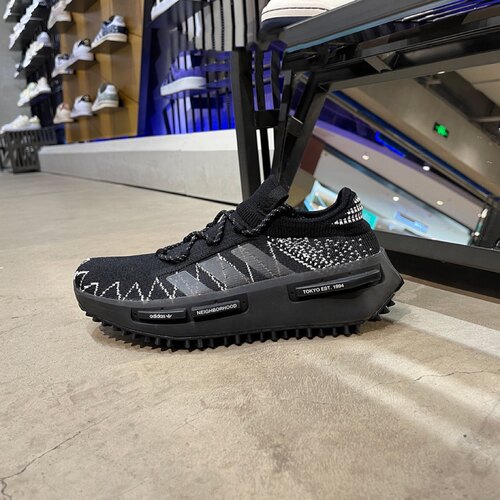 Adidas阿迪达斯男女款休闲鞋