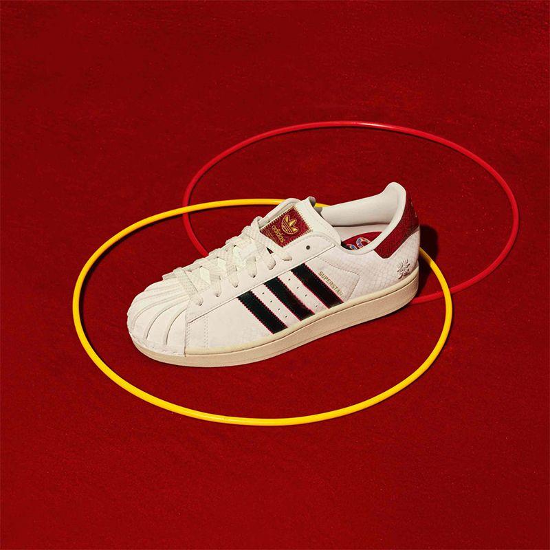 adidas经典贝壳头运动板鞋