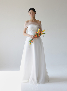 Veils简约白色缎面抹胸露肩轻婚纱修身显瘦气质迎宾纱出门纱