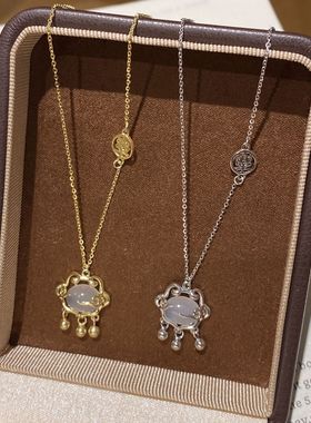 S925纯银白玉髓平安锁项链
