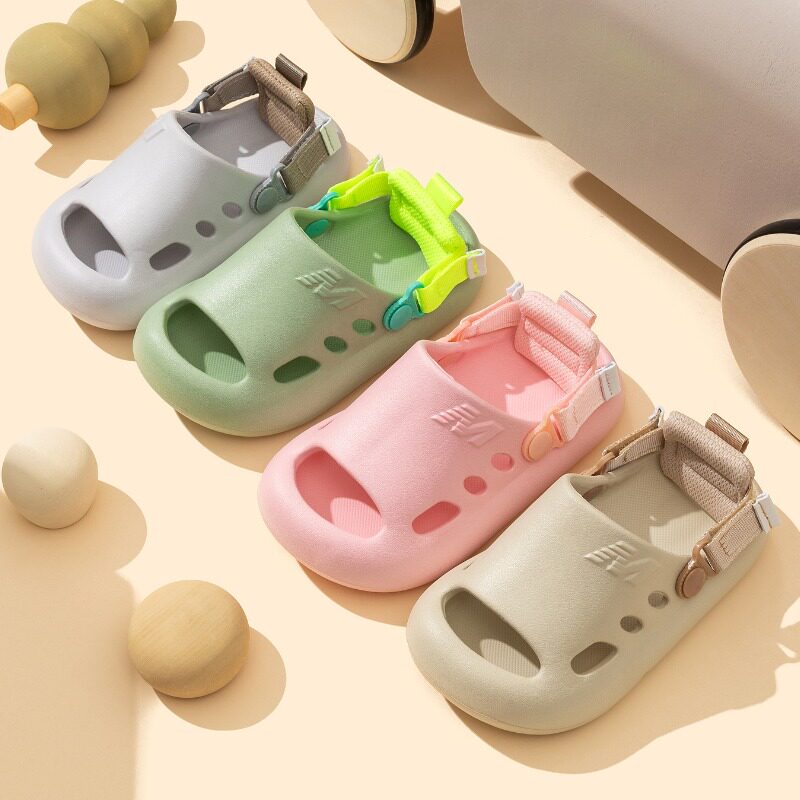 8153男童女童凉鞋沙滩镂空儿童外穿新款柔软运动平底鞋夏季简约