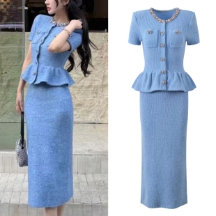 现货26秋冬新款小香风轻奢钻饰圆领修身显瘦假两件短袖针织连衣裙