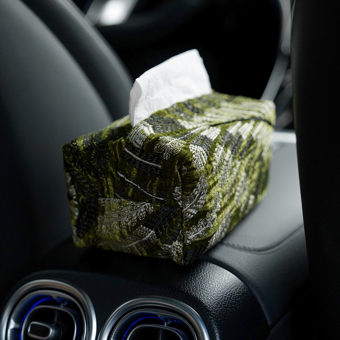 绿底奢金树叶刺绣纸巾盒客厅家用纸巾抽车载轻奢高档纸巾抽盒