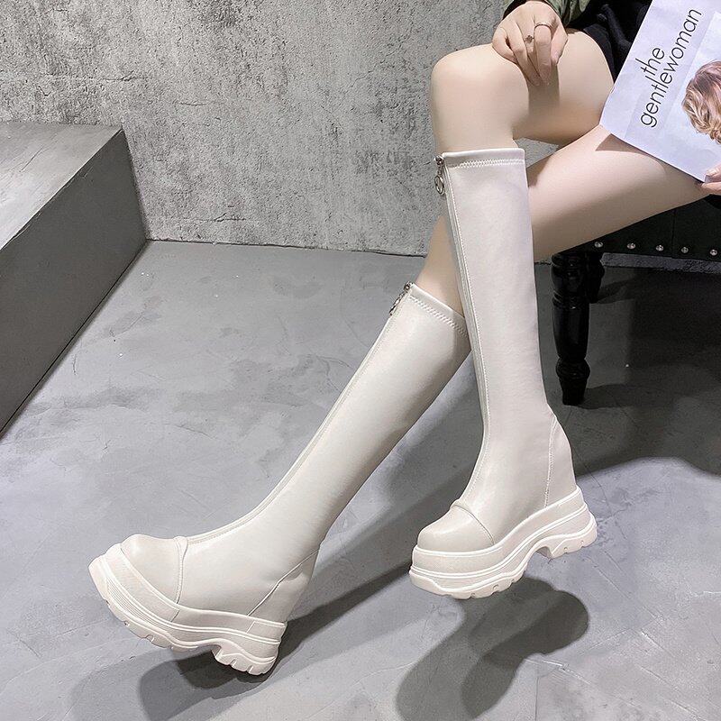 내부 높이가 10CM인 여성용 키 10CM 부츠 2024 새로운 겨울 두꺼운 밑창은 무릎 높이 이하이며 작은 사람들을 위한 벨벳 굴뚝 부츠