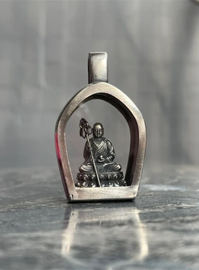 嘎乌盒地藏王菩萨吊坠随身佛项链佛造像复古本命年守护佛挂件配饰