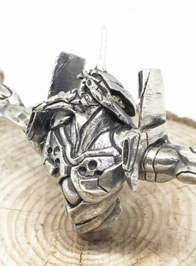 新世纪福音战士初号机的牺牲项链