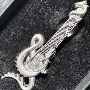 创意新款小众设计感精致高级轻奢气质王力宏OurHome应援周边胸针