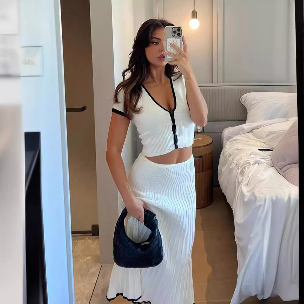 欧美风时尚针织V领上衣半