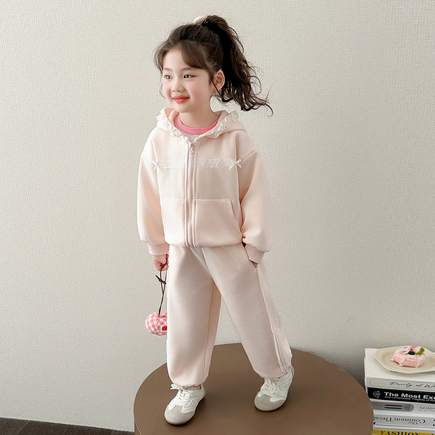 女童连帽卫衣套装春秋季新款洋气休闲运动两件套时髦儿童2026女孩