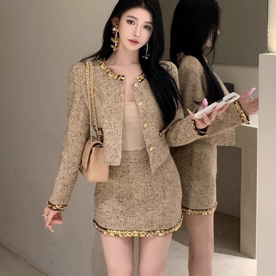 法式小香风套装粗花呢亮片长袖短外套女秋冬穿搭包臀半身裙两件套