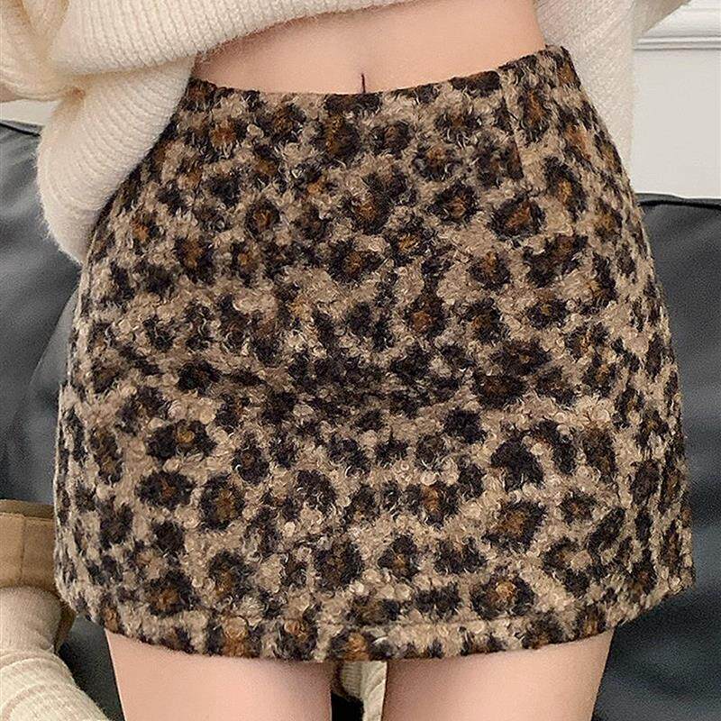 豹纹毛绒短裙女秋冬季新款小个子高腰显瘦休闲百搭a字包臀半身裙