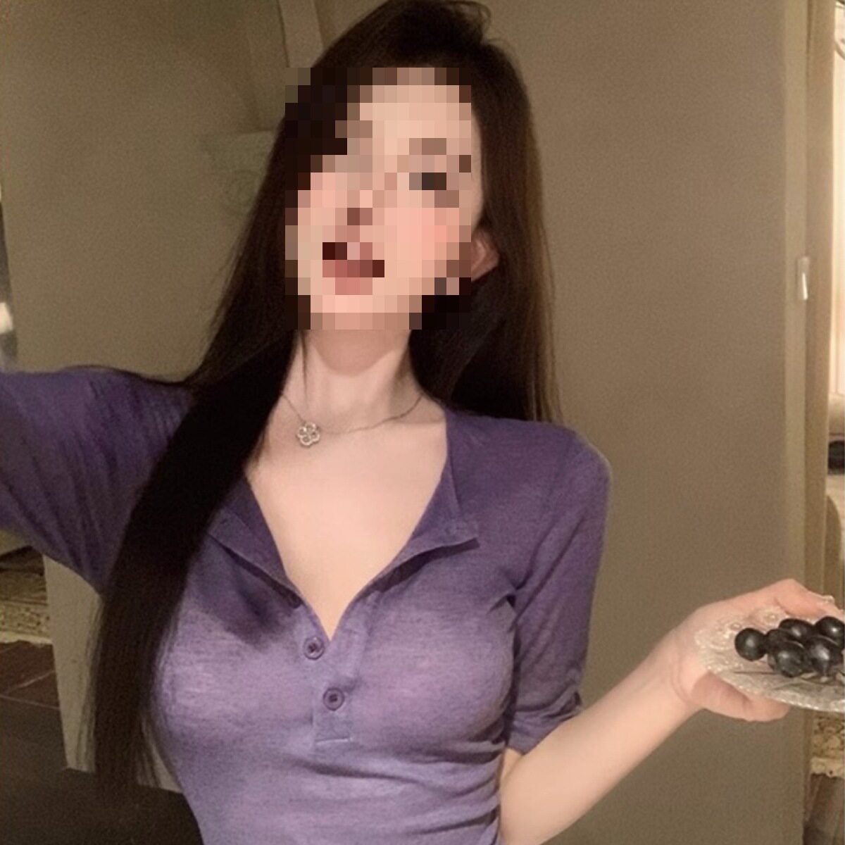 美式辣妹性感v领正肩t恤女五分袖上衣夏季薄款别致纽扣半开领中袖