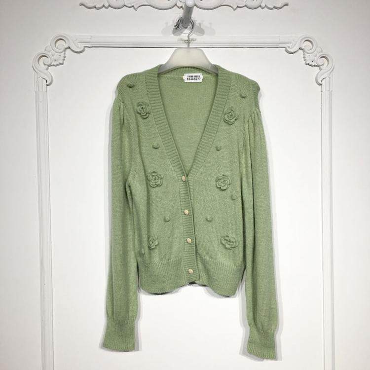 潮系列 8244S077 时尚针织开衫品牌女装折扣颦薪