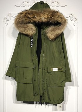 潮系列 8278S282 时尚真毛领仿羊羔毛里衬外套品牌女装折扣颦薪