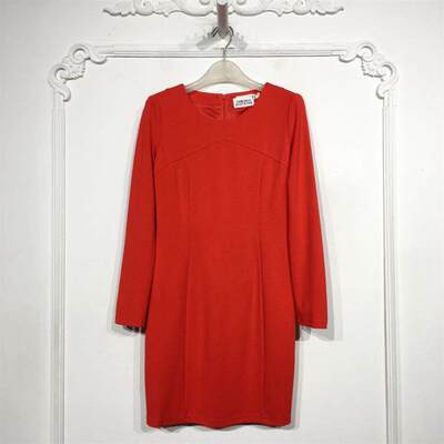 咏系列 8101S165 时尚连衣裙品牌女装折扣颦薪