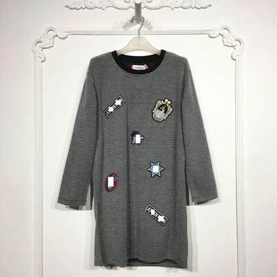 UGC系列 8163S082 时尚连衣裙品牌女装折扣颦薪