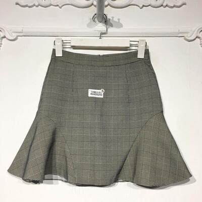 潮系列 8243S253 时尚短裙品牌女装折扣颦薪