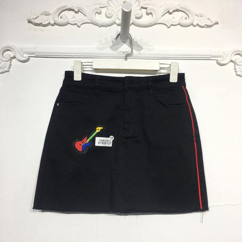 欧系列 8195S137 时尚短裙品牌女装折扣颦薪