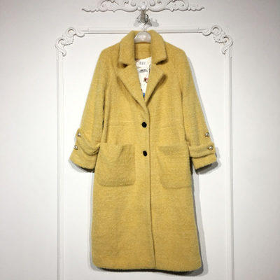 容系列 8253S179 时尚羊毛黄金貂外套品牌女装折扣颦薪