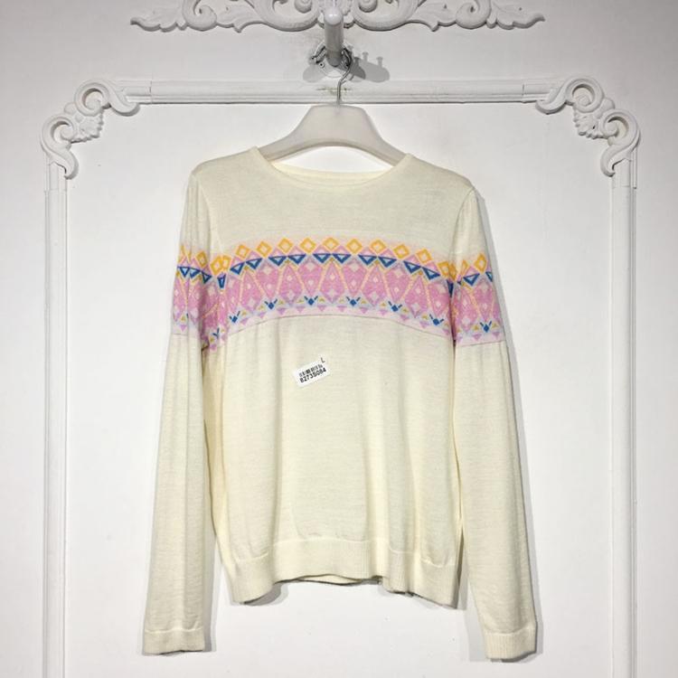 桑系列 8273S084 时尚针织衫品牌女装折扣颦薪