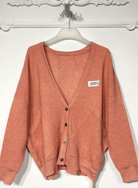 容系列 8324S174 时尚针织开衫品牌女装折扣颦薪