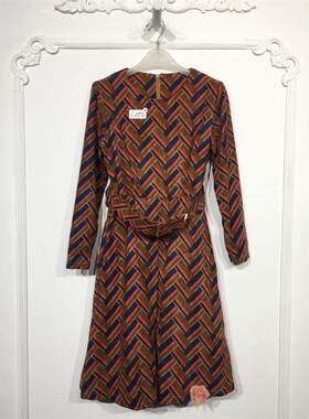 乔系列 8096S137 时尚连衣裙品牌女装折扣颦薪