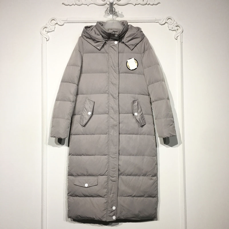 潮系列 8281S042 时尚羽绒服品牌女装折扣颦薪