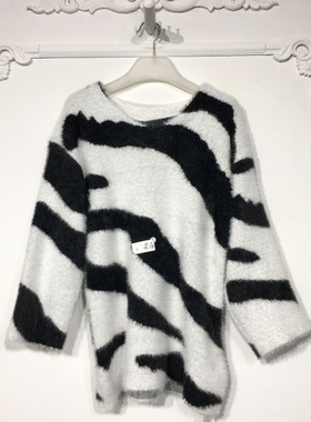 容系列 8324S218 时尚针织衫品牌女装折扣颦薪