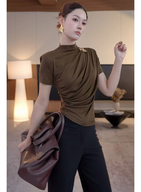 DENGDAHA {倒叙} 休闲简约上衣T恤修身褶皱设计圆领女装短袖X922