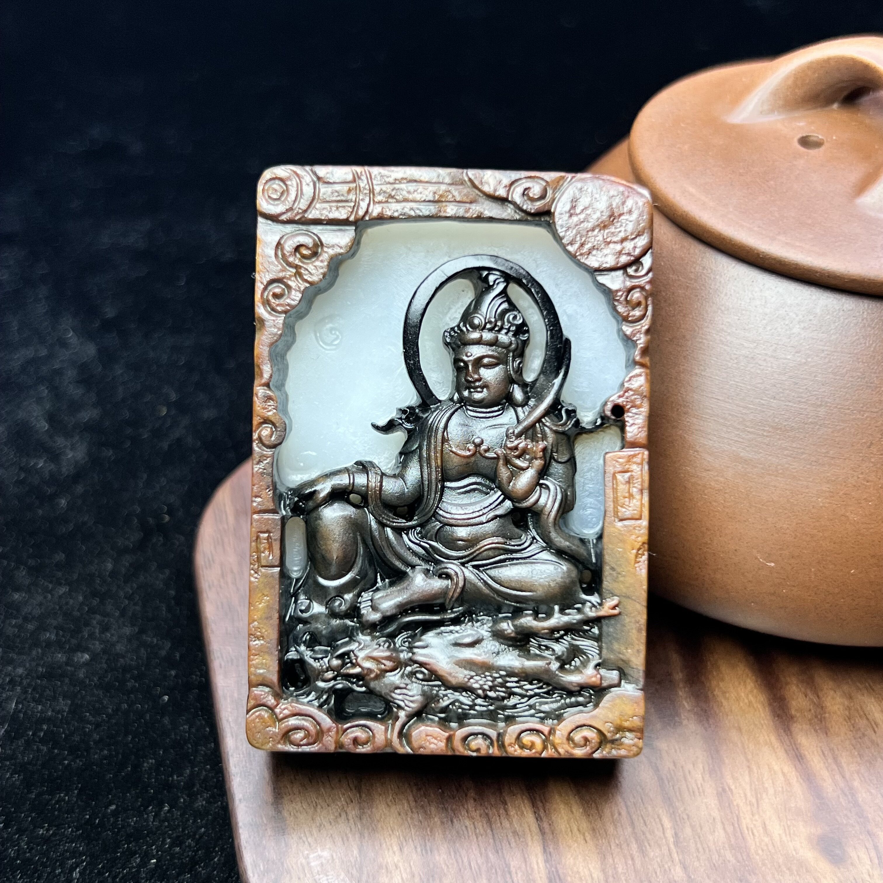 孤品【和田玉·观音】名家老师作品 三色俏色玉龙观音 羊脂白玉