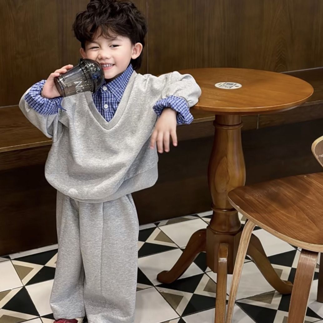 男童春装套装2026新款韩版儿童格子拼接上衣帅气时髦潮宝宝两件套