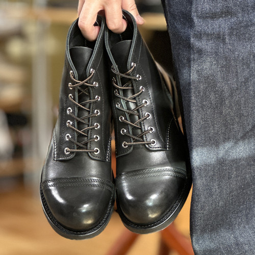 复古伞兵靴全扣眼固特异工艺