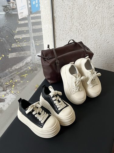 陌尼斯/MONIZ2026新款厚底小白鞋女增高休闲运动板鞋百搭时尚潮流